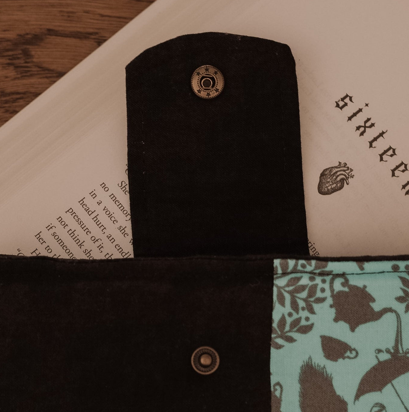 The Looking Glass Kindle Sleeve | Handmade E-Reader Cover