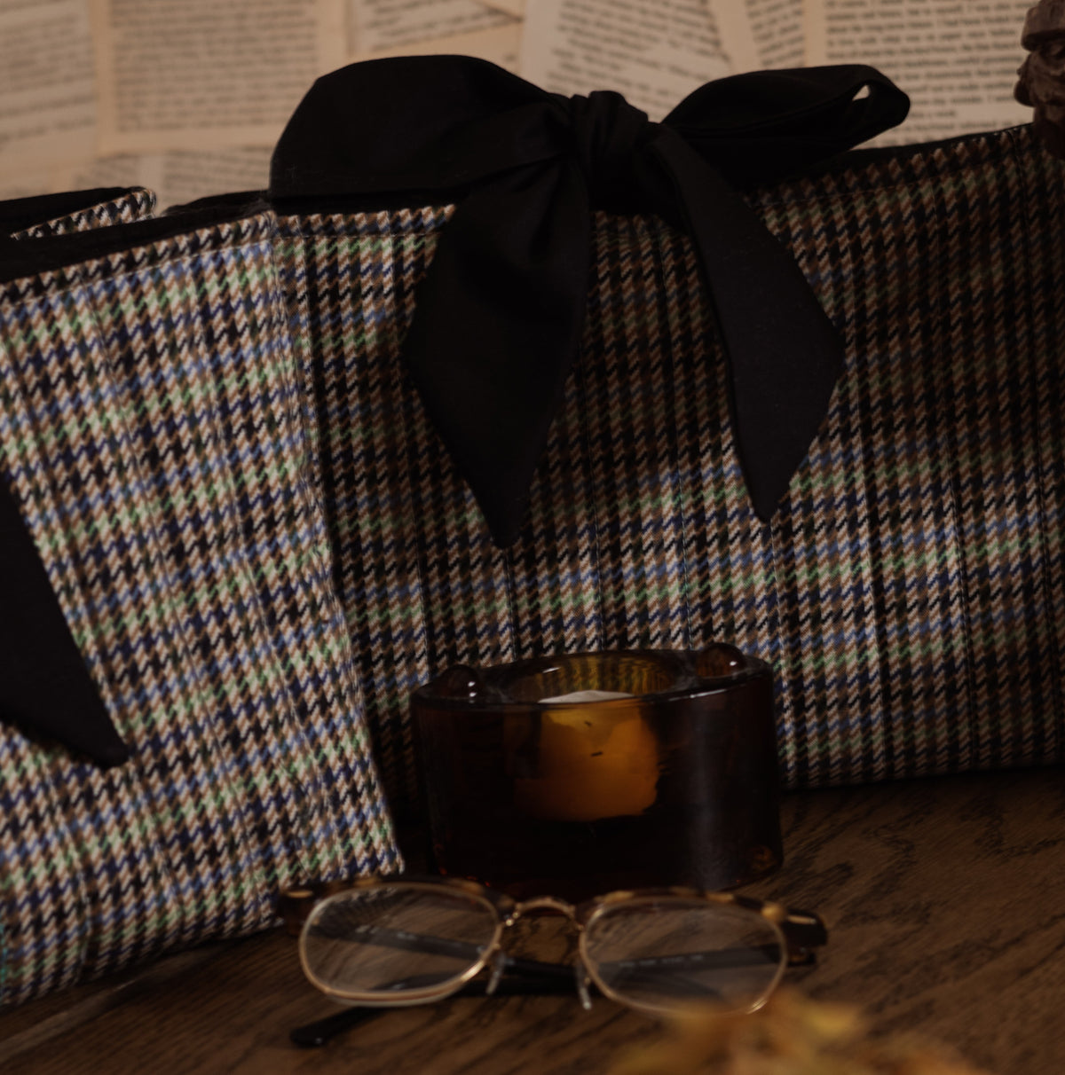 The Serpentine | Bow Book Sleeve