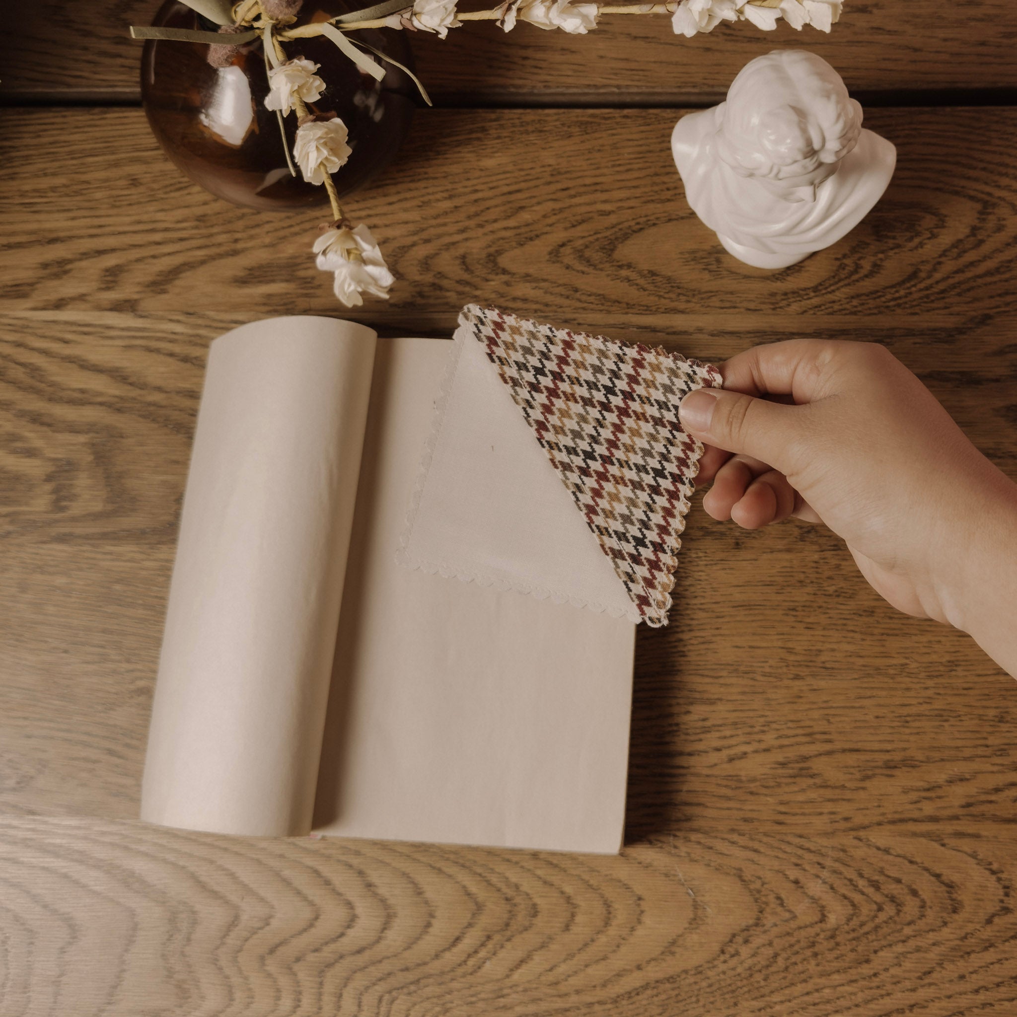 Brown Houndstooth Scalloped Corner Bookmark