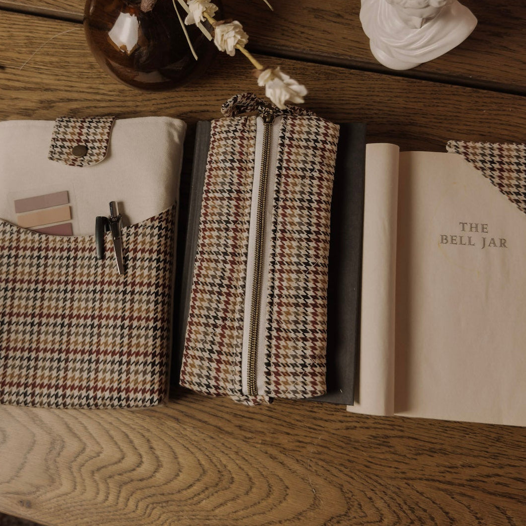 The Annotator’s Pencil Pouch |  Elastic Book Band Case  | Brown Houndstooth