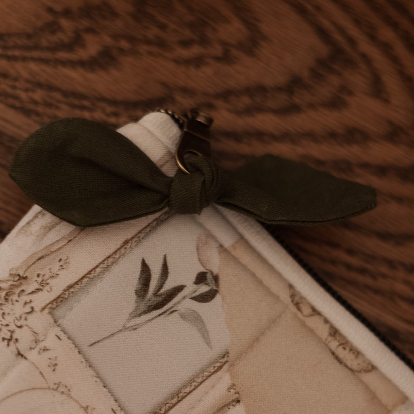 Naturalist Kindle Sleeve | Handmade E-Reader Cover - Dex AvenueKindle Sleeve