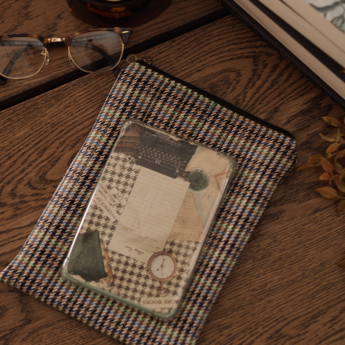 The Serpentine | Kindle Sleeve
